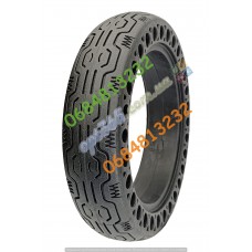 Покрышка литая 8.5x2, аналог 8 1/2х2, 50/75-6.1, Боковая двойная перфорация M-365